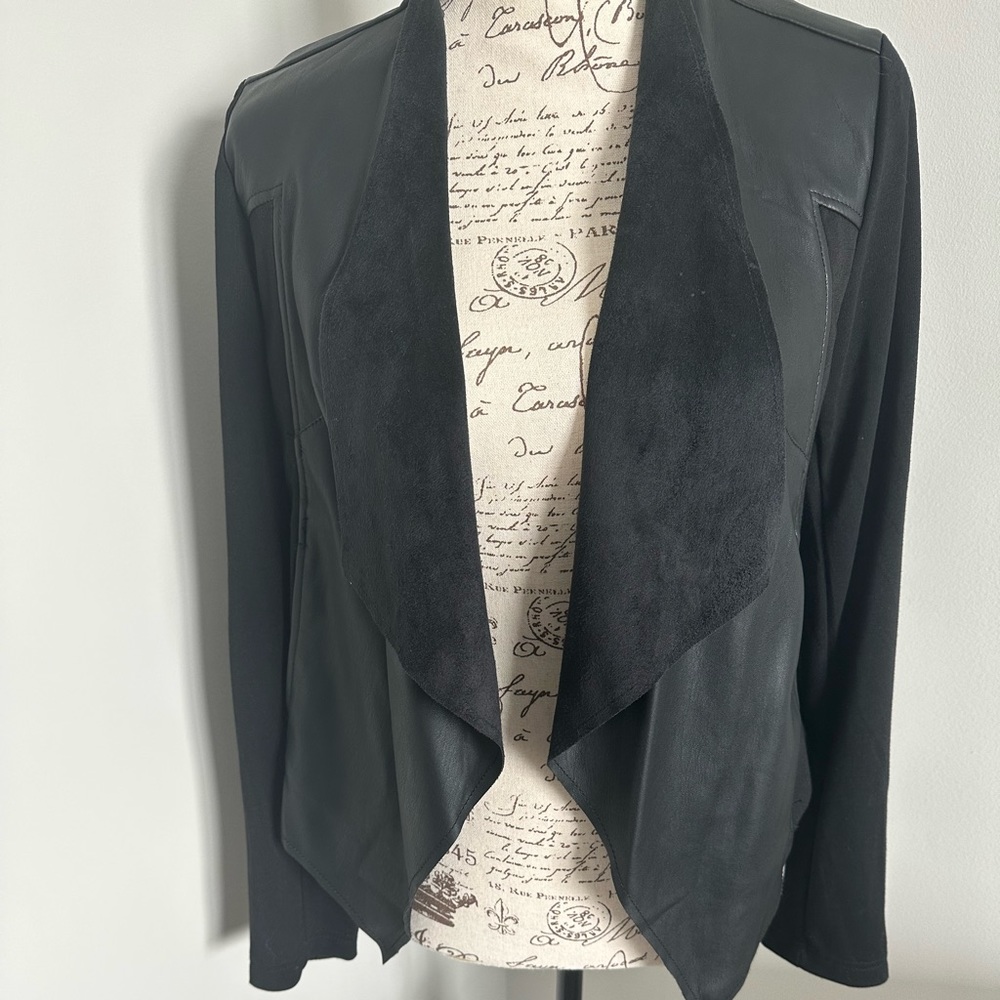 Like new Kut from the Kloth blazer